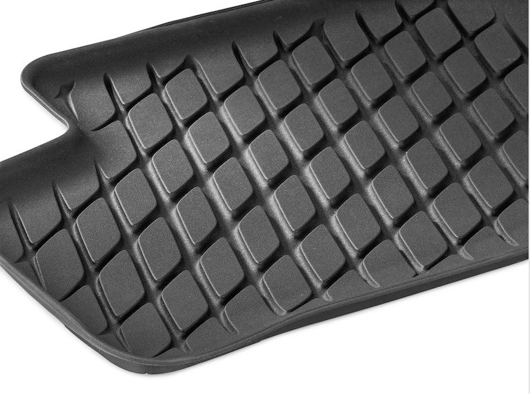 Dynamic Squares EQB X243 tires in tires in rubber