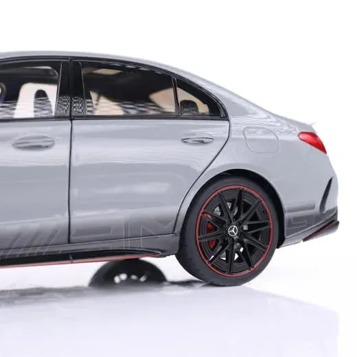 Modellino Mercedes-AMG C 63 S E Performance F1 Edition 1:18