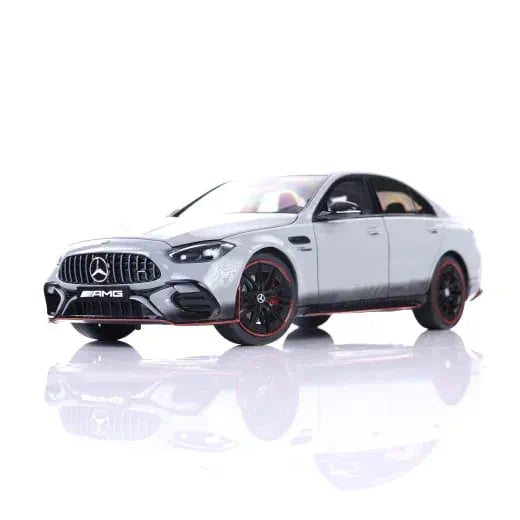 Modellino Mercedes-AMG C 63 S E Performance F1 Edition 1:18