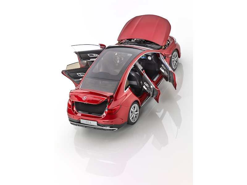 Modellino Mercedes-Benz CLA Coupé C178 scala 1:18