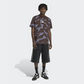 T-shirt Mercedes-AMG Marrone con Stampa Camo e Logo Adidas - Prodotto Ufficiale