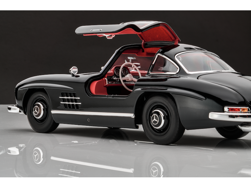Modellino Mercedes-Benz 300 SL Coupé W 198 (1954-1963) Scala 1:18