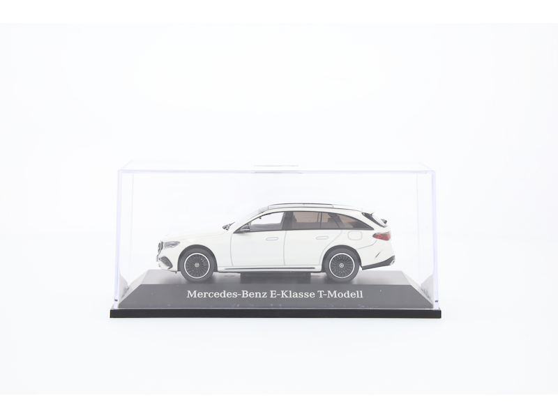 Osztály- és állomáskesztyű AMG S214 Line 1:43