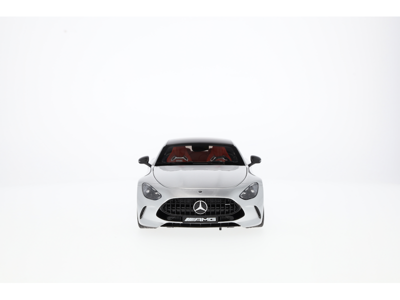 Mercedes-AMG GT 63 C192 scala 1:18 Argento high-tech