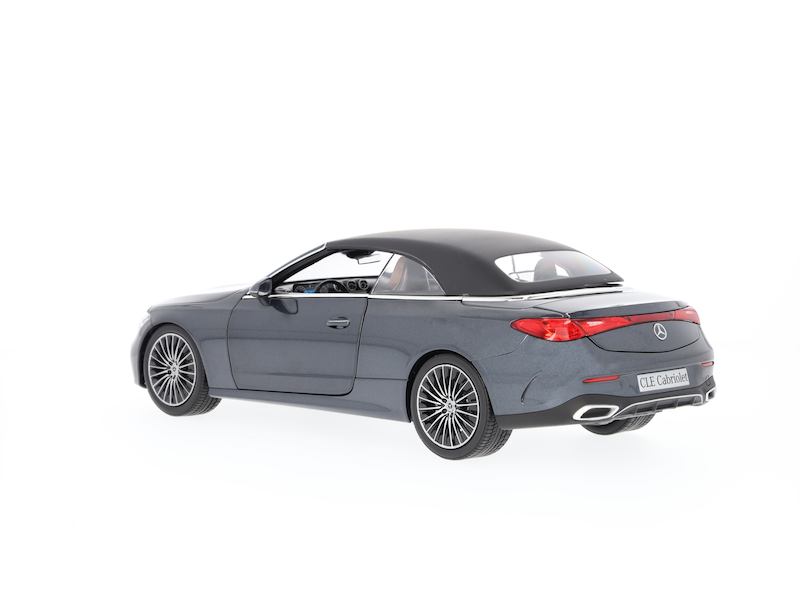 CLE Cabriolet AMG Line A236 Grigio grafite scala 1:18