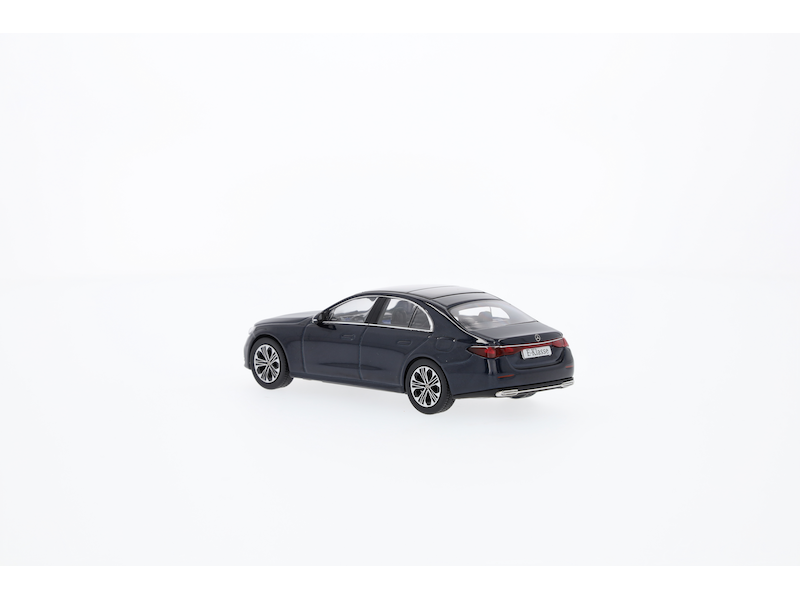 Class and, sedan avantgarde w214 blue nautical scale 1:43